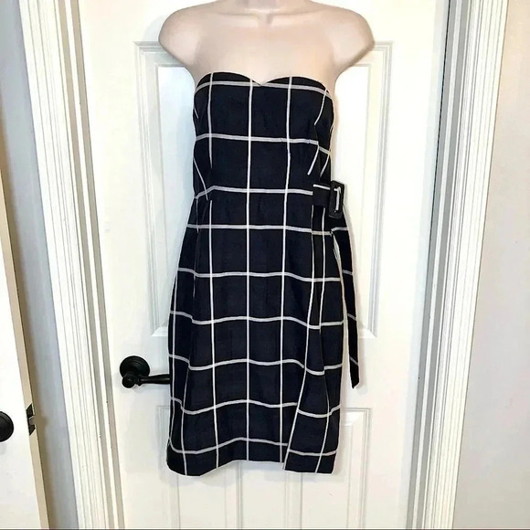 Nwt J.O.A. Los Angeles navy blue staples, slit back, faux wrap dress size Medium - Picture 1 of 15